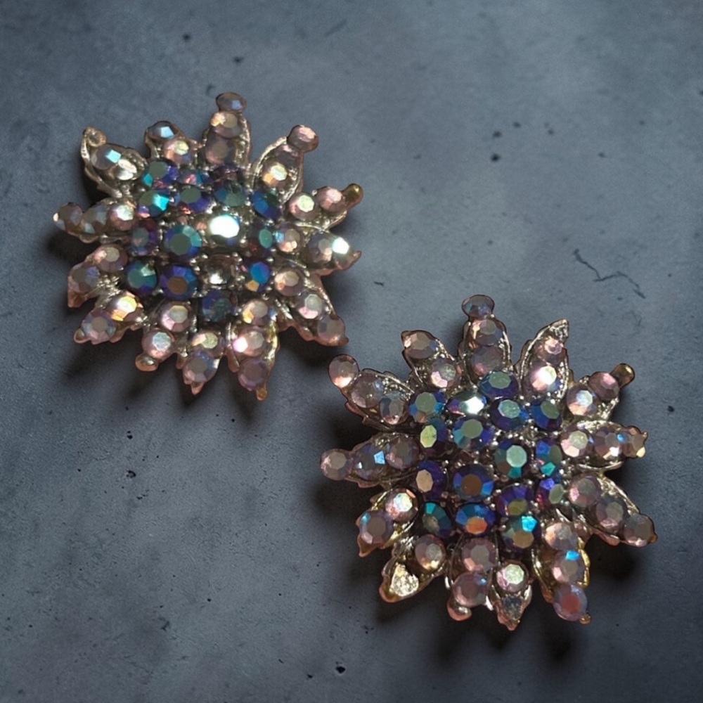Vintage 1950’s/60’s Rhodium Aurora Borealis Crystal Clip-On Stamped Earrings